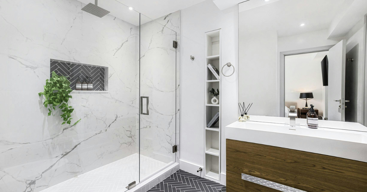 apartment bathroom after a deep cleaning